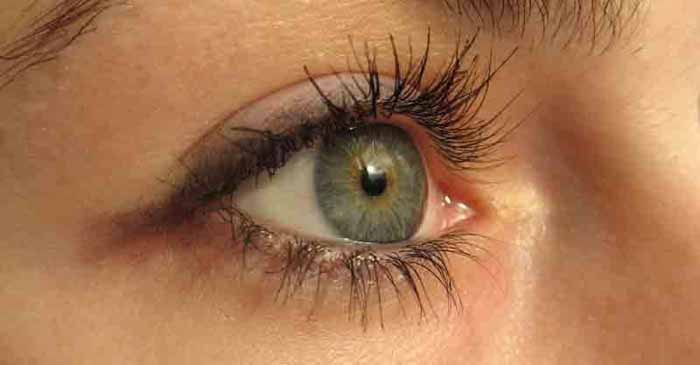 Photo of a woman's eye.